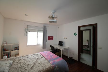 Casa à venda com 512m², 5 quartos e 3 vagasQuarto 4