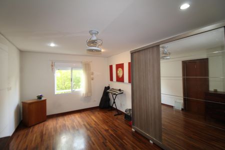 Casa à venda com 512m², 5 quartos e 3 vagasQuarto 1