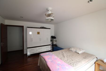 Casa à venda com 512m², 5 quartos e 3 vagasQuarto 4