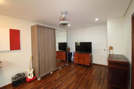 Casa à venda com 512m², 5 quartos e 3 vagasQuarto 1