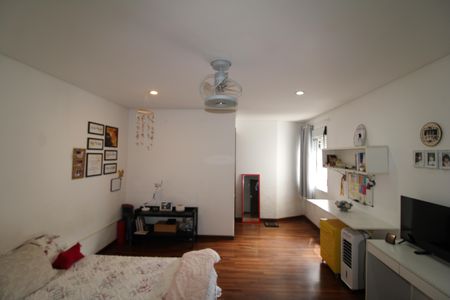 Casa à venda com 512m², 5 quartos e 3 vagasQuarto 5