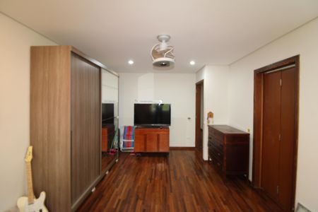 Casa à venda com 512m², 5 quartos e 3 vagasQuarto 1