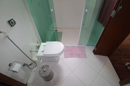 Casa à venda com 512m², 5 quartos e 3 vagasBanheiro 2