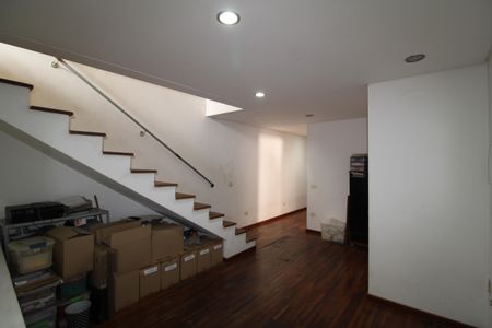 Casa à venda com 512m², 5 quartos e 3 vagasPorão