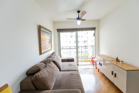 Sala  de apartamento para alugar com 3 quartos, 78m² em Vila Sofia, São Paulo
