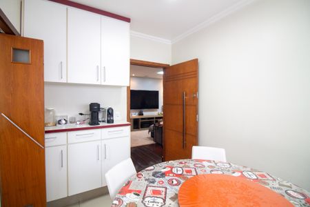 Casa à venda com 242m², 4 quartos e 3 vagasCopa