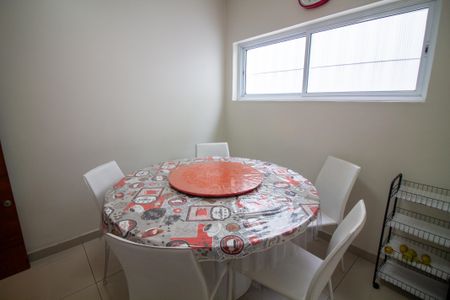 Casa à venda com 242m², 4 quartos e 3 vagasCopa