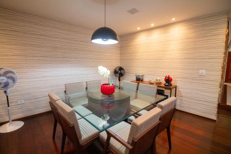 Casa à venda com 242m², 4 quartos e 3 vagasSala de Jantar