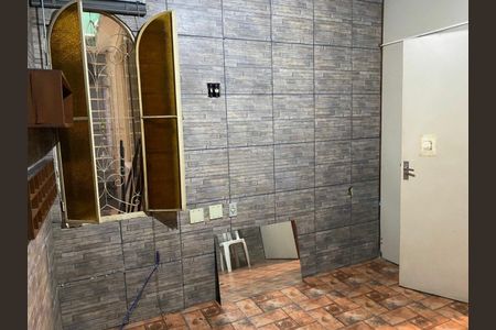 Casa à venda com 1951m², 3 quartos e 2 vagas