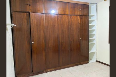 Casa à venda com 3 quartos, 1951m² em Santo Amaro, São Paulo