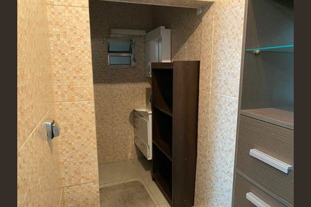 Casa à venda com 1951m², 3 quartos e 2 vagas