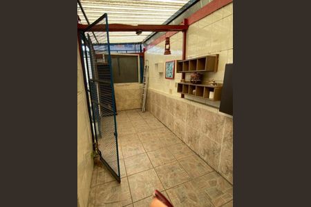 Casa à venda com 1951m², 3 quartos e 2 vagas