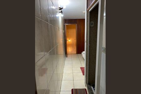 Casa à venda com 1951m², 3 quartos e 2 vagas