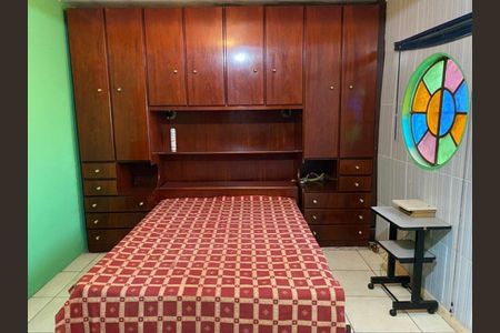 Casa à venda com 1951m², 3 quartos e 2 vagas