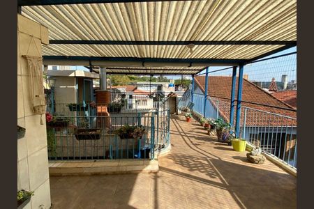 Casa à venda com 1951m², 3 quartos e 2 vagas