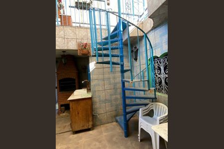 Casa à venda com 1951m², 3 quartos e 2 vagas