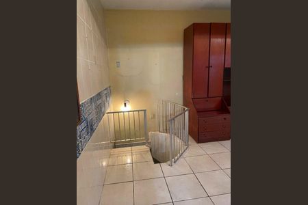 Casa à venda com 1951m², 3 quartos e 2 vagas