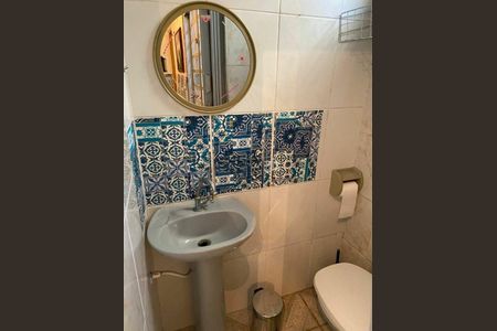 Casa à venda com 1951m², 3 quartos e 2 vagas