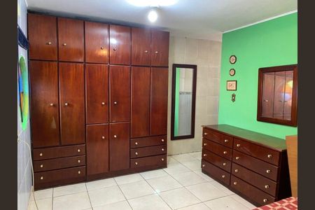 Casa à venda com 1951m², 3 quartos e 2 vagas