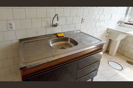 Apartamento à venda com 69m², 3 quartos e sem vagaCozinha e Área de Serviço