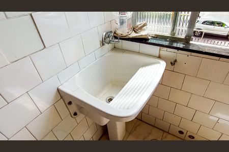 Apartamento à venda com 69m², 3 quartos e sem vagaCozinha e Área de Serviço