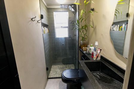 Banheiro de apartamento para alugar com 1 quarto, 54m² em Jardim Caner, Taboão da Serra