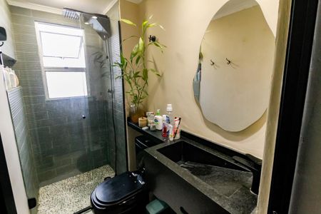 Banheiro de apartamento para alugar com 1 quarto, 54m² em Jardim Caner, Taboão da Serra