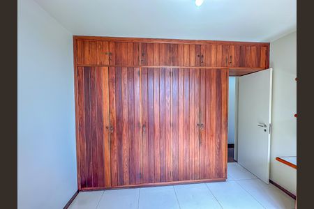 Apartamento à venda com 160m², 3 quartos e 2 vagas Apartamento à venda com 160m², 3 quartos e 2 vagasQuarto 1 - Armários