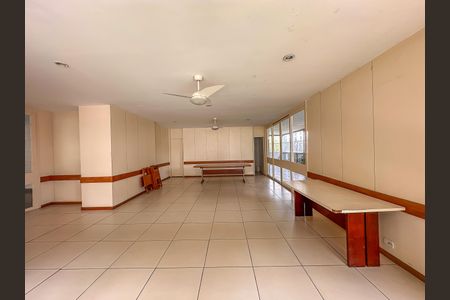 Apartamento à venda com 160m², 3 quartos e 2 vagas Apartamento à venda com 160m², 3 quartos e 2 vagasÁrea comum - Salão de festas