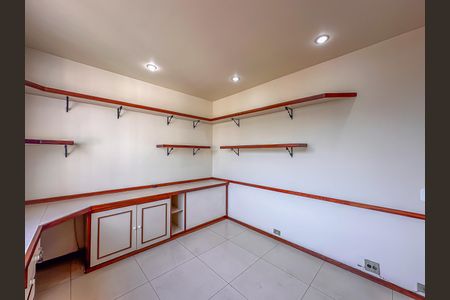 Apartamento à venda com 160m², 3 quartos e 2 vagas Apartamento à venda com 160m², 3 quartos e 2 vagasQuarto 2