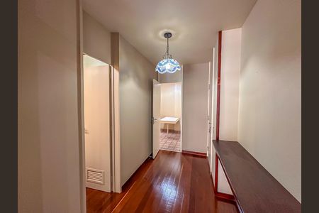 Apartamento à venda com 160m², 3 quartos e 2 vagas Apartamento à venda com 160m², 3 quartos e 2 vagasHall de entrada