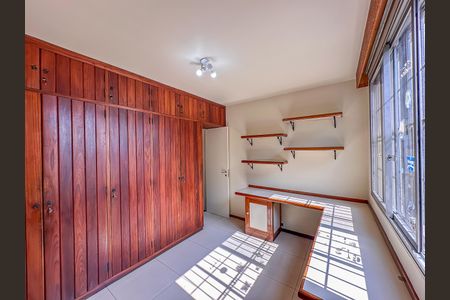 Apartamento à venda com 160m², 3 quartos e 2 vagas Apartamento à venda com 160m², 3 quartos e 2 vagasQuarto 1