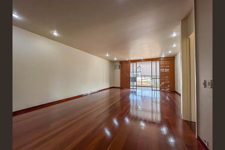 Apartamento à venda com 160m², 3 quartos e 2 vagas Apartamento à venda com 160m², 3 quartos e 2 vagasSala