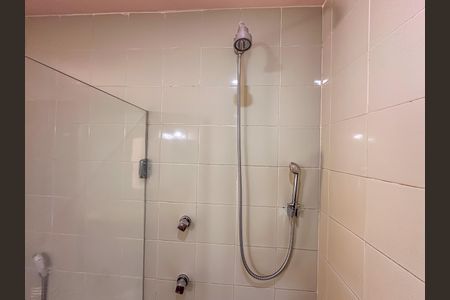 Apartamento à venda com 160m², 3 quartos e 2 vagas Apartamento à venda com 160m², 3 quartos e 2 vagasBanheiro da Suíte