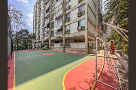 Apartamento à venda com 160m², 3 quartos e 2 vagas Apartamento à venda com 160m², 3 quartos e 2 vagasQuadra Esportiva