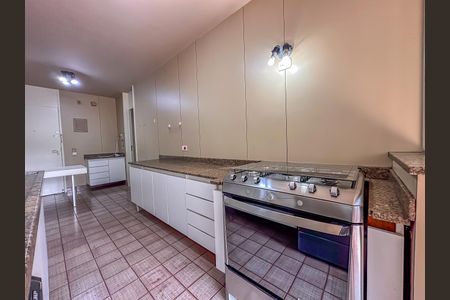 Apartamento à venda com 160m², 3 quartos e 2 vagas Apartamento à venda com 160m², 3 quartos e 2 vagasCozinha