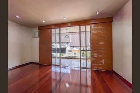 Apartamento à venda com 160m², 3 quartos e 2 vagas Apartamento à venda com 160m², 3 quartos e 2 vagasSala