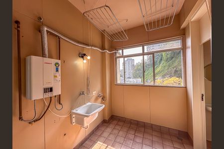 Apartamento à venda com 160m², 3 quartos e 2 vagas Apartamento à venda com 160m², 3 quartos e 2 vagasÁrea de Serviço