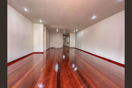 Apartamento à venda com 160m², 3 quartos e 2 vagas Apartamento à venda com 160m², 3 quartos e 2 vagasSala