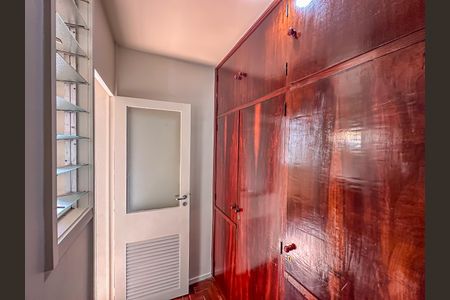 Apartamento à venda com 160m², 3 quartos e 2 vagas Apartamento à venda com 160m², 3 quartos e 2 vagasÁrea de Serviço quarto