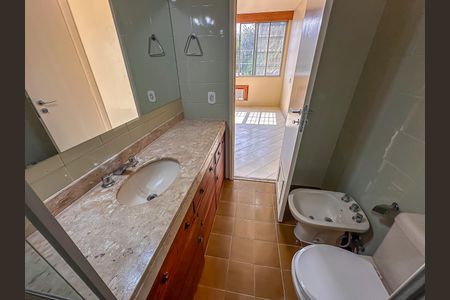 Apartamento à venda com 160m², 3 quartos e 2 vagas Apartamento à venda com 160m², 3 quartos e 2 vagasBanheiro da Suíte