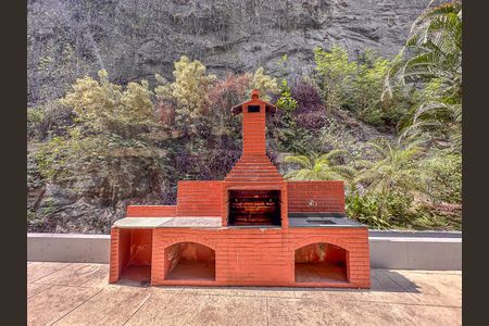 Apartamento à venda com 160m², 3 quartos e 2 vagas Apartamento à venda com 160m², 3 quartos e 2 vagasÁrea comum - Churrasqueira