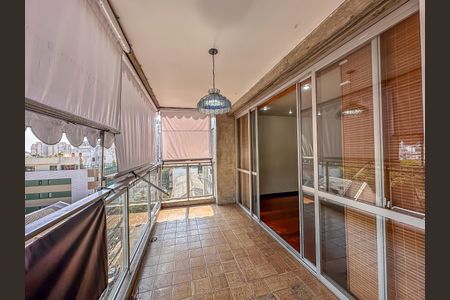 Apartamento à venda com 160m², 3 quartos e 2 vagas Apartamento à venda com 160m², 3 quartos e 2 vagasVaranda da Sala