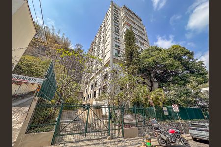 Apartamento à venda com 160m², 3 quartos e 2 vagas Apartamento à venda com 160m², 3 quartos e 2 vagasFachada do Prédio