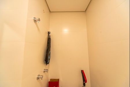 Apartamento à venda com 162m², 2 quartos e 3 vagasBanheiro de serviço