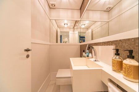 Apartamento à venda com 162m², 2 quartos e 3 vagasLavabo