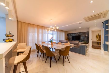 Apartamento à venda com 162m², 2 quartos e 3 vagasSala