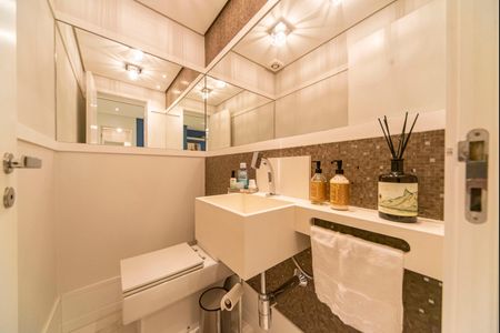 Apartamento à venda com 162m², 2 quartos e 3 vagasLavabo