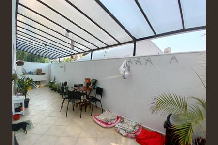 Apartamento à venda com 150m², 2 quartos e 2 vagas Apartamento à venda com 150m², 2 quartos e 2 vagasÁrea Externa