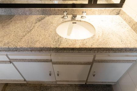 Apartamento para alugar com 177m², 3 quartos e 3 vagasBanheiro da Suíte 1